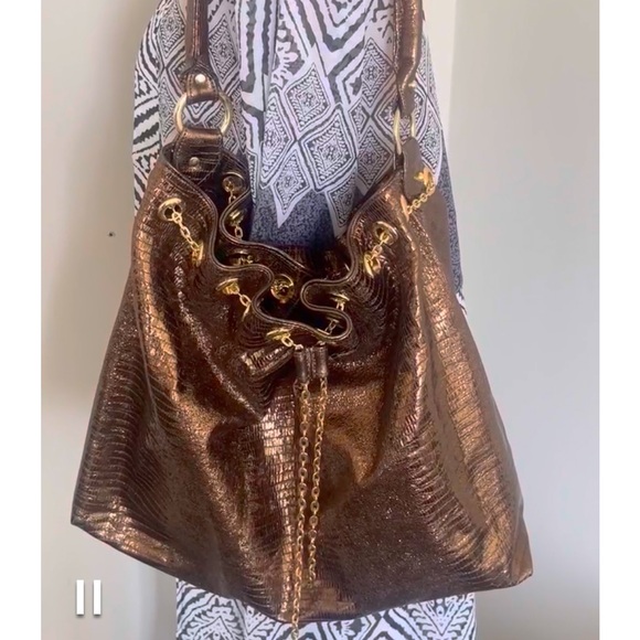 Marilu Large Leather Metallic Bronze Handbag ~ Hobo Bag ~ Bucket Bag Drawstring - Picture 3 of 12